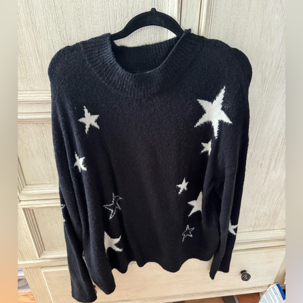 Women's Vici star sweater
